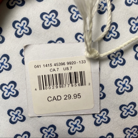 American Eagle Outfitters Chevron Strap Sandals - Picture 3 of 3